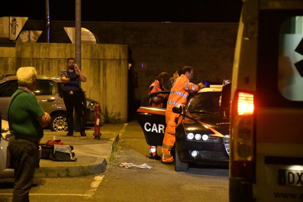 Prende a pugni la moglie poi si scaglia contro i carabinieri: arrestato un 35enne a Gorgonzola