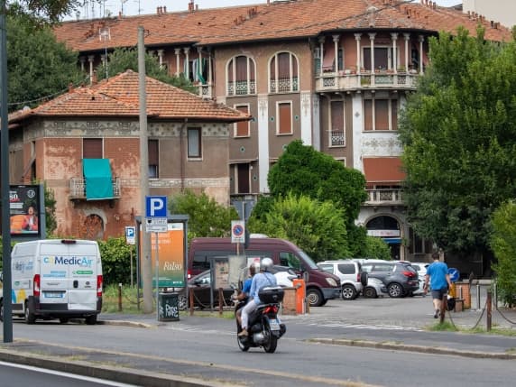 Milano, il lento declino del Borgo Pirelli, il villaggio operaio della Bicocca: «È un posto speciale, ma lasciato all'incuria»