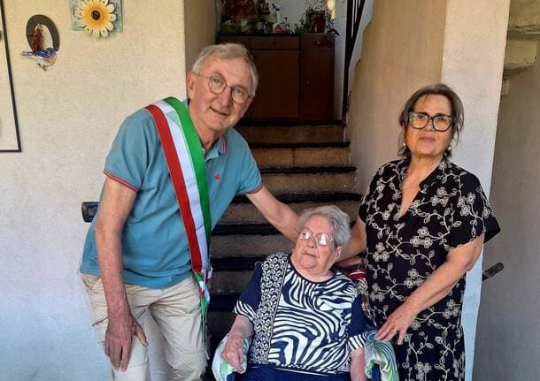 Cantello - Festa per i 108 anni di Rosa Rasi: è lei la cittadina più longeva di Cantello -  - Varese News