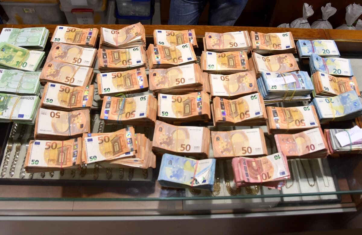 Dallo "Zio" Zoccoli a "Frittellone" Tafa: come la banca del crimine ha nutrito le aziende milanesi con oltre 25 mln di fatture false