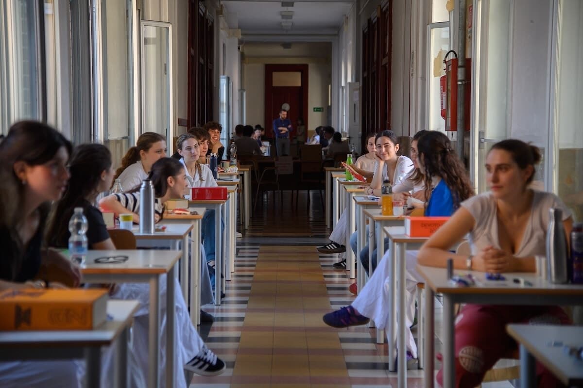 Maturità 2026, al via gli esami anche a Milano per 25mila studenti: le date, le materie e le novità