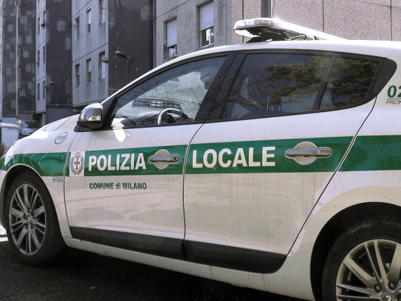 Vigili arrestati a Milano, la lista degli episodi sospetti. Il giudice: «Un modus operandi». Ed è caccia ai complici