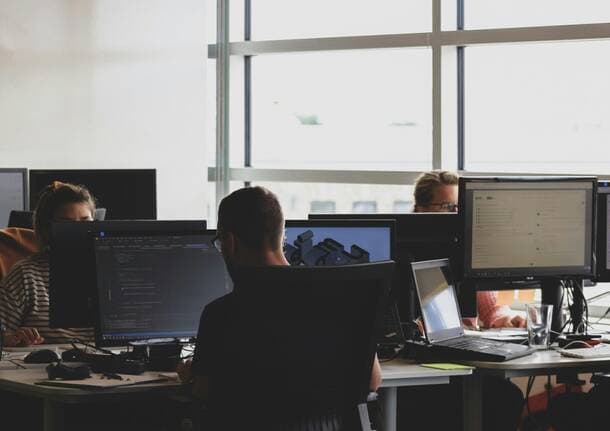 Varese - Come diventare più competitivi grazie agli investimenti: un webinar sulle opportunità per le PMI -  - Varese News