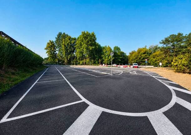 Sesto Calende - Apre il nuovo parcheggio Metropolis: 36 posti auto gratuiti a due passi dal centro di Sesto Calende - Archivio - Varese News