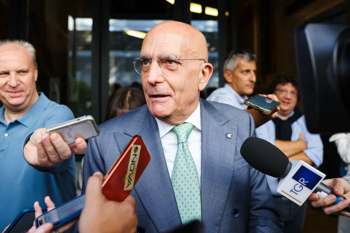 "Con Calabresi per noi è quasi impossibile vincere a Milano", ha detto Gabriele Albertini