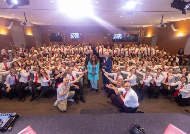 Gallarate - Milano - Da “I Will Survive” alla magia di un incontro: il Coro Divertimento Vocale di Gallarate abbraccia Gloria Gaynor - Gallarate/Malpensa - Varese News