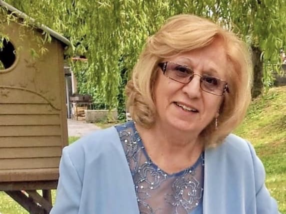 Cesano Boscone, 82enne accoltellata in casa dal marito di 84 anni: Liliana Fusolo muore dopo tre giorni di agonia