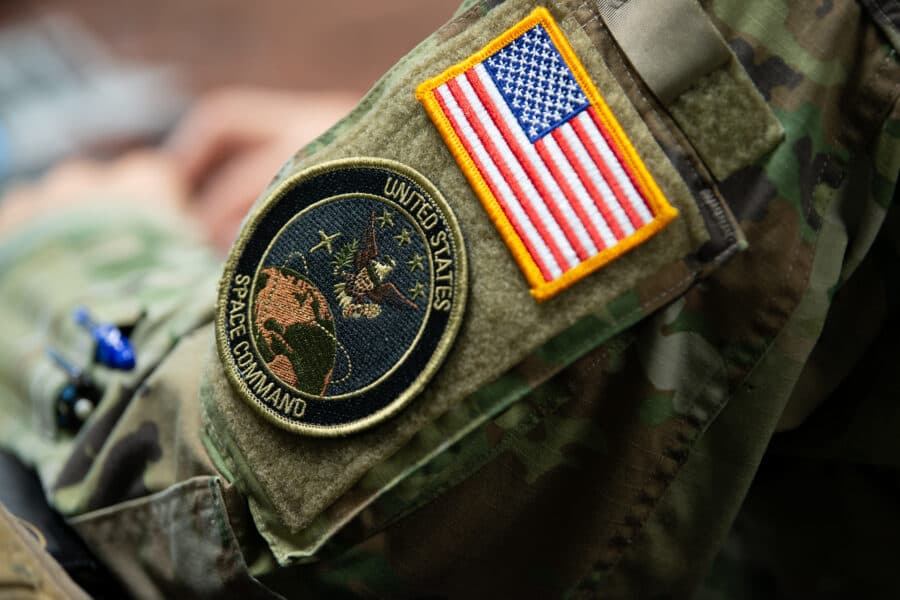 USA confermano: "Abbiamo armi nello spazio". Reazioni di Russia e Cina