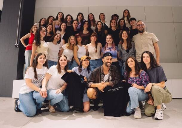 Saronno - Il coro Hebel di Saronno nell’anteprima della nuova canzone di Marco Mengoni e Angelina Mango: “Un onore cantare con loro” -  - Varese News