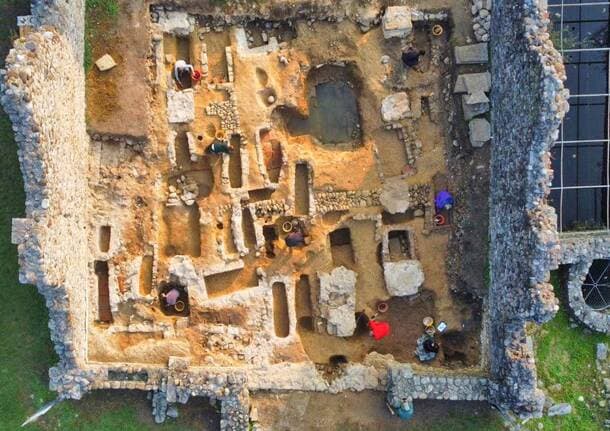 Castelseprio - Tornano le passeggiate con l’archeologo tra le origini e i paesaggi del parco di Castelseprio -  - Varese News