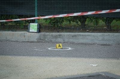 Sparatoria a Seriate: esplosi 10 colpi di kalashnikov e pistola tra il panico dei passanti