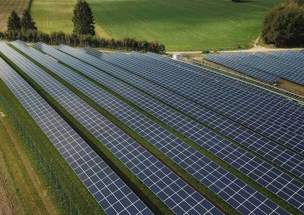 Solaro - A Solaro si firma anche oggi contro il maxi impianto agrivoltaico grande come 20 campi da calcio - Archivio - Varese News