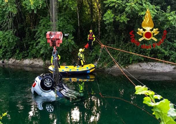 Paderno Dugnano - Paderno Dugnano piange Camilla, Lorenzo e Riccardo: tre giovani vite spezzate nell’incidente di Senago - Lombardia - Varese News