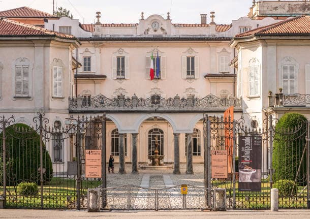 Varese - Prefettura di Varese: “Si abbassa l’età del primo consumo, crescono droghe sintetiche e abitudini tra i giovani” -  - Varese News