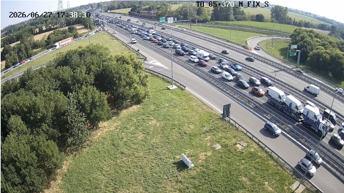 Incidente in tangenziale a Milano: un ferito grave e sei chilometri di code