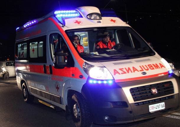 Uboldo - Cade dalla moto in via Caduti della Liberazione a Uboldo: 34enne in ospedale in codice giallo - Varese Laghi - Varese News