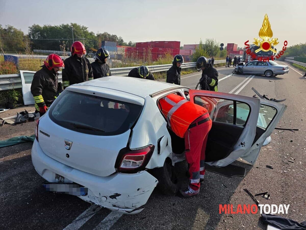 Morta nello scontro con l'auto dell'ex compagno, il figlio: "Mia madre è stata inseguita, si è fatto giustizia da solo"