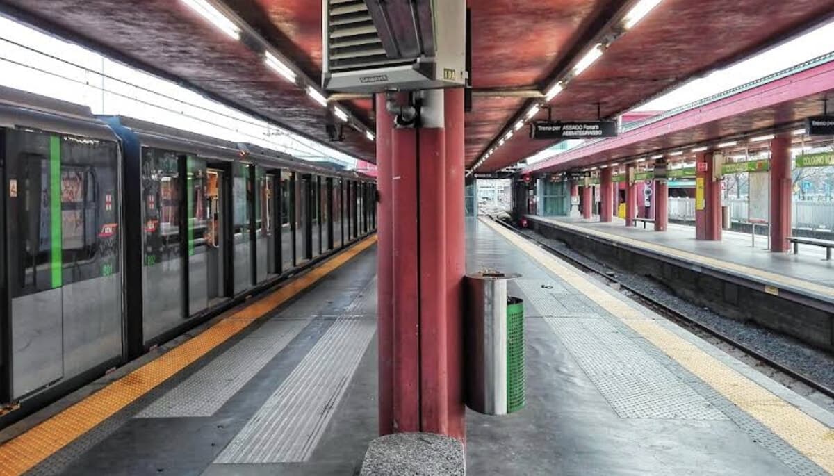 Lavori sulla M2, chiude un tratto della metro per un mese: i bus e la guida per chi viaggia verso Cologno