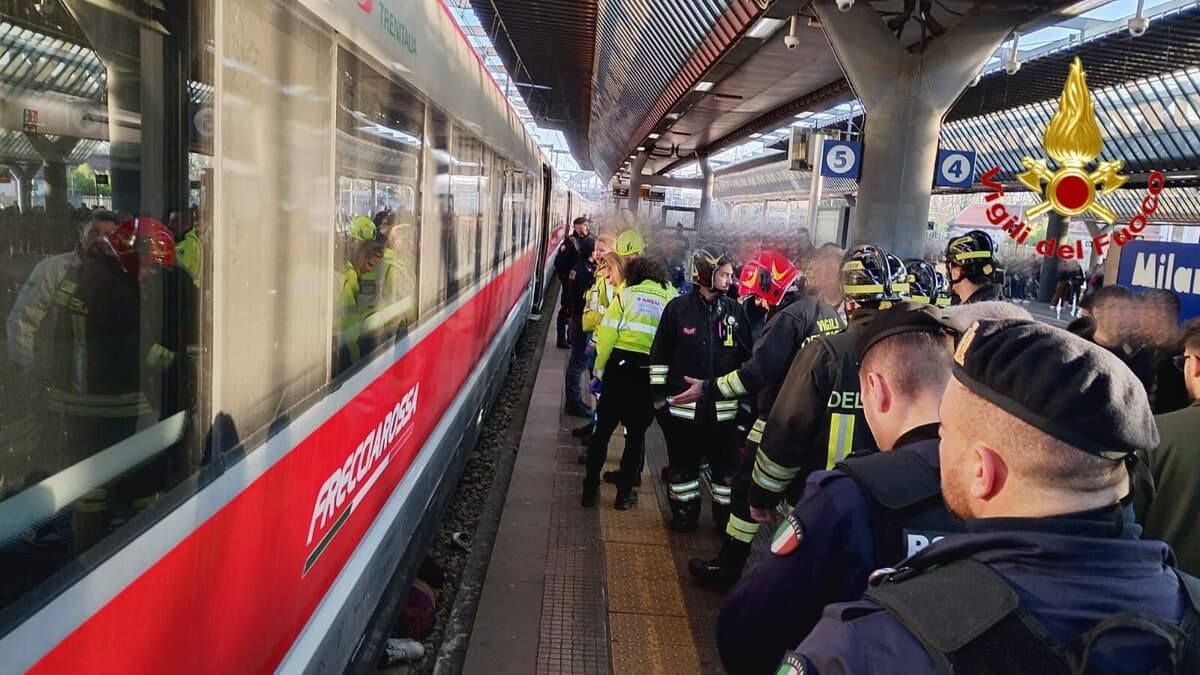Donna muore investita da un treno merci tra Vanzago e Pogliano: ritardi verso Milano