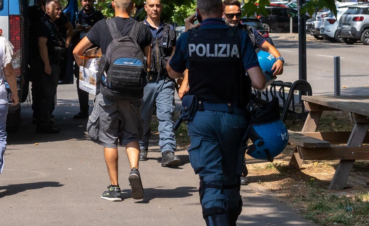 Rabbino aggredito a Milano, espulsi dall'Italia due giovani