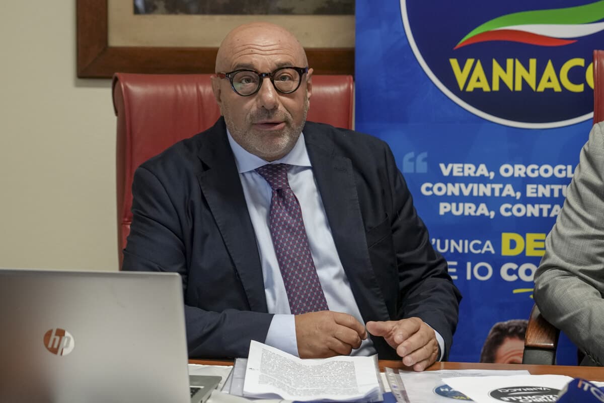 Vannacci accoglie Bernardo: "Prima di agosto il nome per Milano, città più insicura d'Italia"