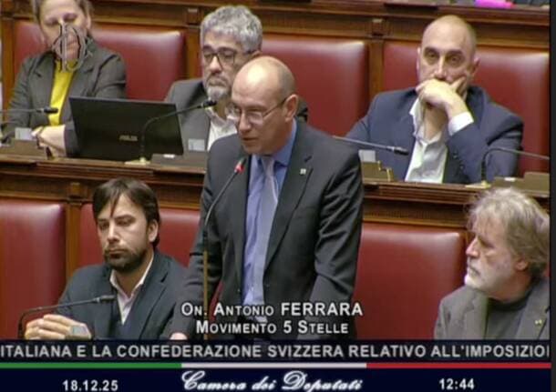 Politica - Ferrara (M5S): «Sì al decreto sui frontalieri per responsabilità, ma i territori non paghino il prezzo» -  - Varese News