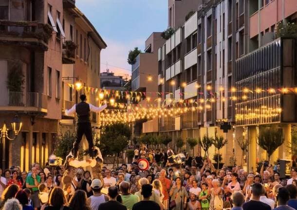 Saronno - Saronno, dopo Reverie città e politica si dividono: una nuova idea di offerta culturale o evento poco popolare? - Archivio - Varese News