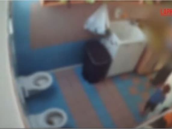 Monza, arresti choc all’asilo nido privato: titolare e maestra ai domiciliari. L'educatrice di 24 anni accusata anche di abusi
