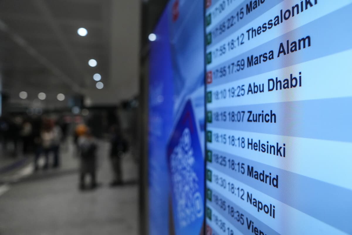 Sciopero del trasporto aereo, voli a rischio a Malpensa e Linate: gli orari e chi si ferma