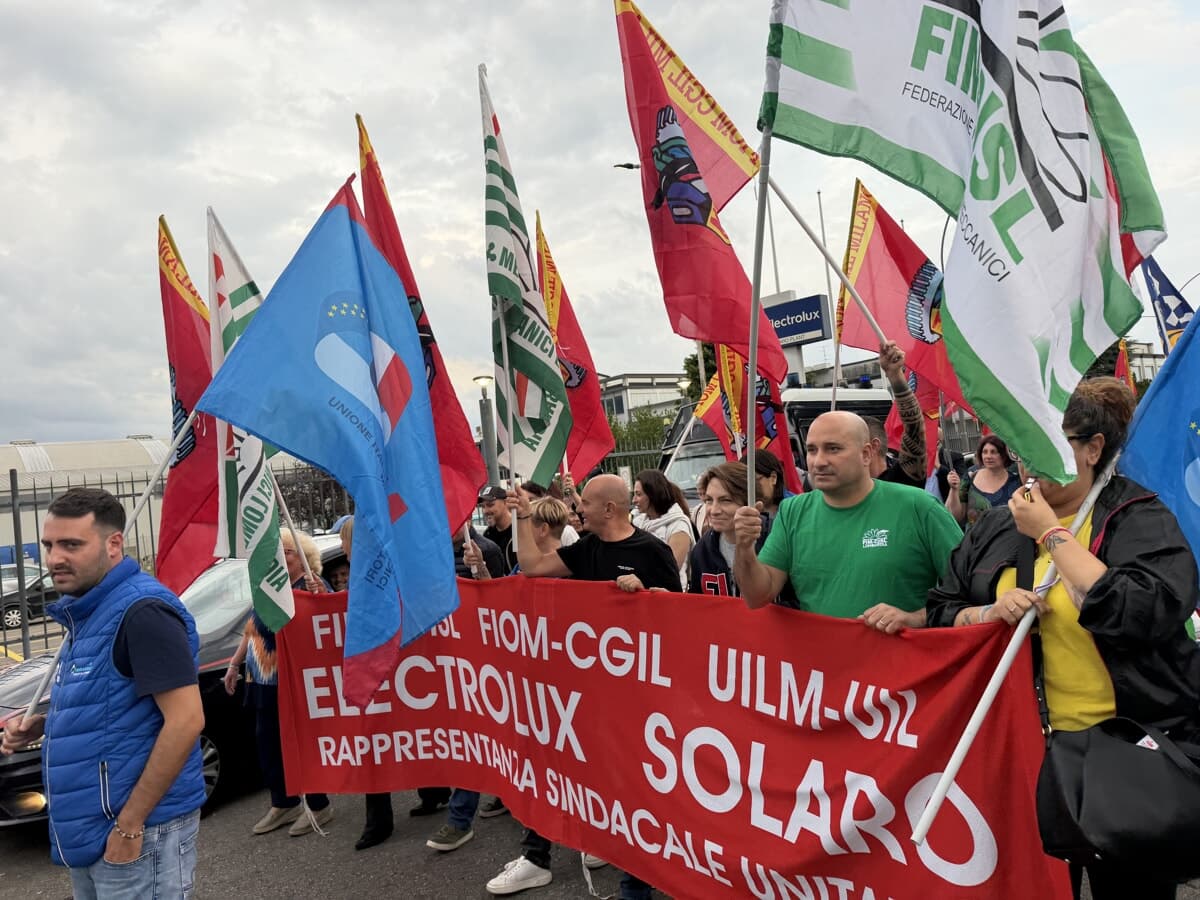 Gli esuberi di Electrolux sono 1.250: le richieste dei sindacati all'azienda e al governo