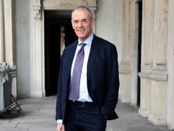 Milano, Cottarelli sceglie di non candidarsi a sindaco. Sorte (FI): «Chi ha sabotato l'operazione è stato un incosciente»