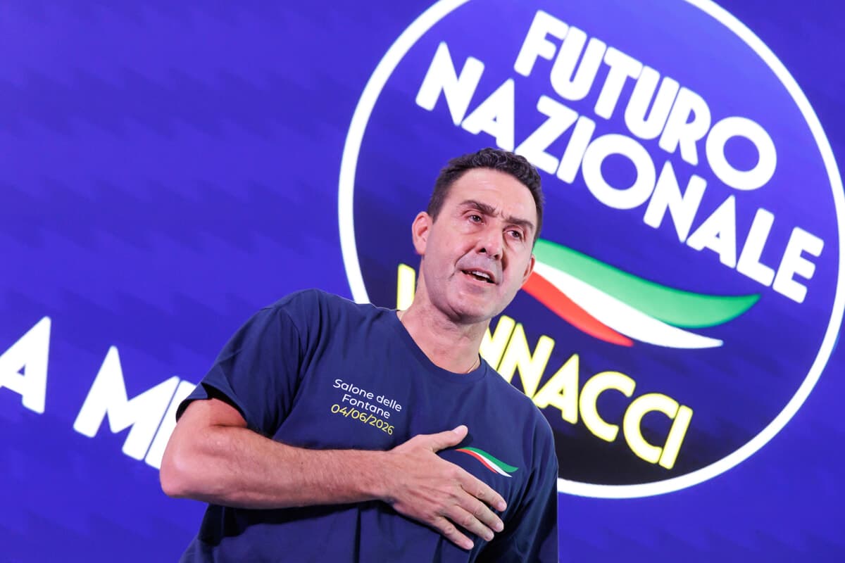 "Stai attento a quello che fai": minacce al ristoratore, salta la cena dei fedelissimi di Vannacci