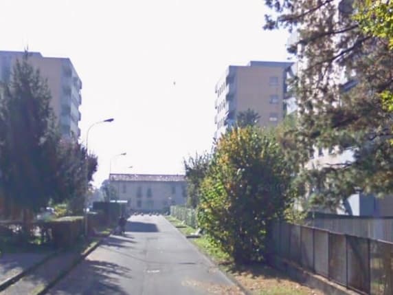 Sparatoria a Seregno, 44enne trasportato all'ospedale in gravi condizioni. Il colpo d'arma da fuoco esploso tra le case