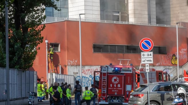 Milano, incendio su un binario della stazione Garibaldi