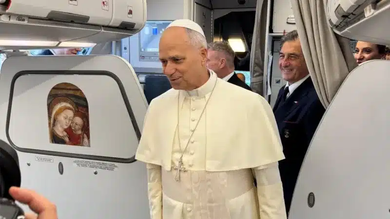 Papa Leone XIV in Africa: viaggio tra pace, fede e sfide globali. Su Trump ha detto: "Io non ho paura della sua amministrazione, parlo del  Vangelo"