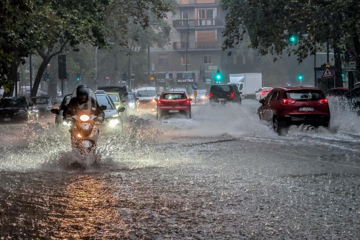 A Milano sta per finire l'ondata di calore, arrivano forti temporali: ecco cosa succederà