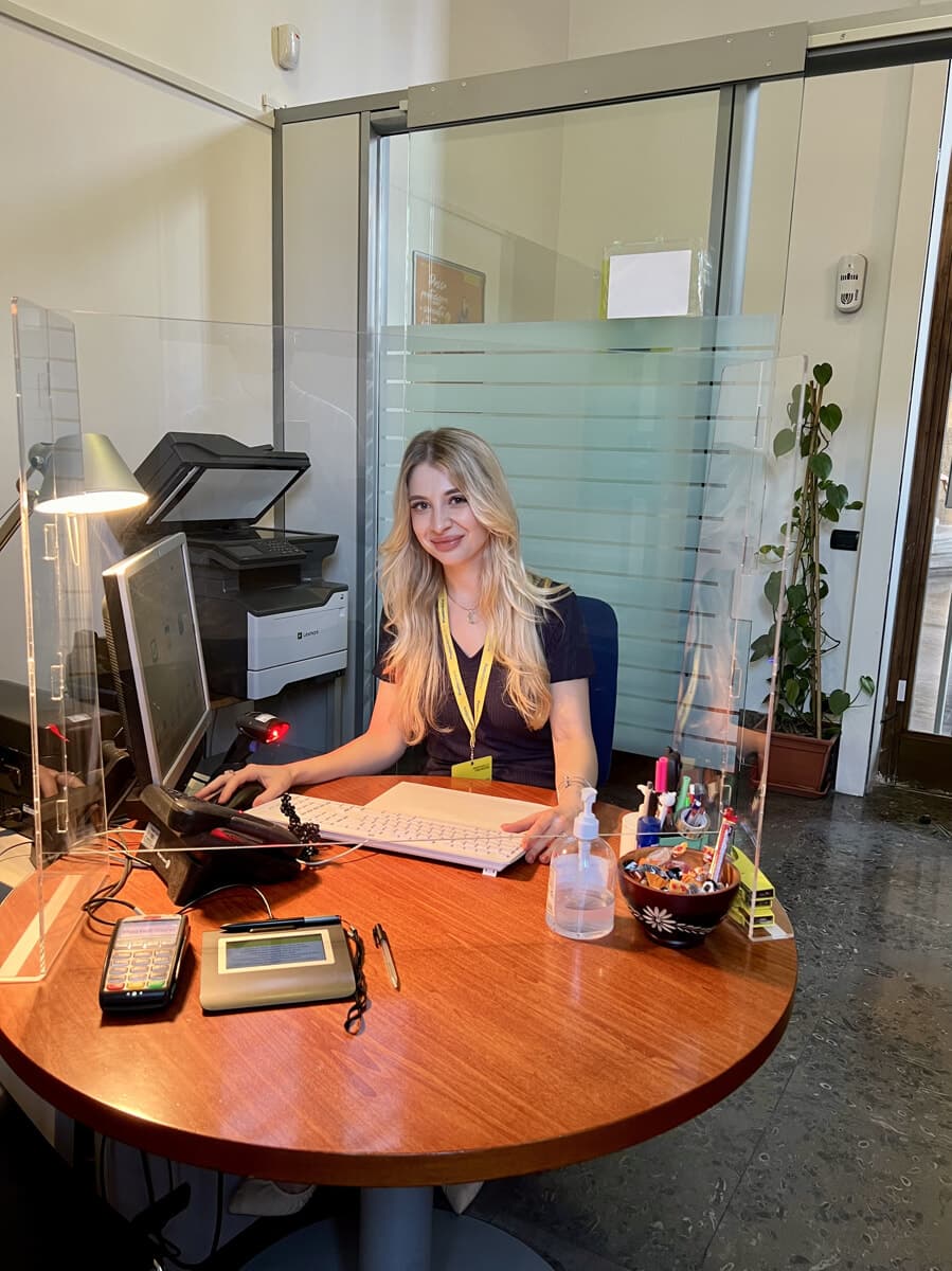 Poste Italiane assume in provincia di Milano: al via le selezioni per consulenti finanziari