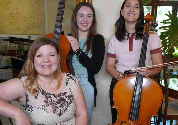 Musica - Miacaracarolina torna a Materia: nell’agorà l’esibizione con chitarra e violoncello -  - Varese News