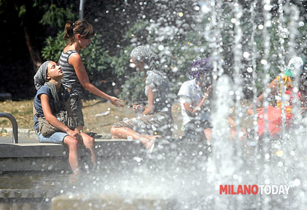 Caldo da bollino giallo su Milano, in arrivo afa e temperature estive: le previsioni
