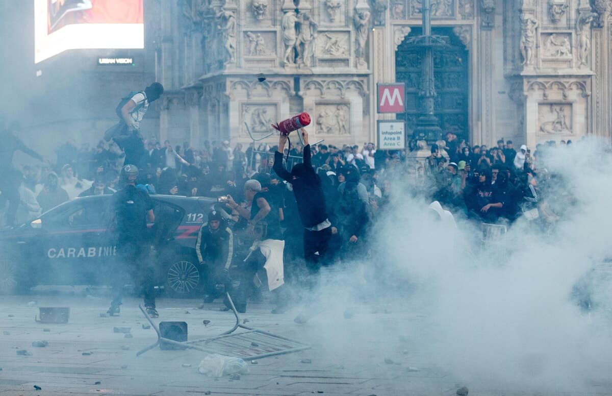 Piazze vietate, militari per strada e vetrine barricate: così Milano si prepara al sabato ad alta tensione