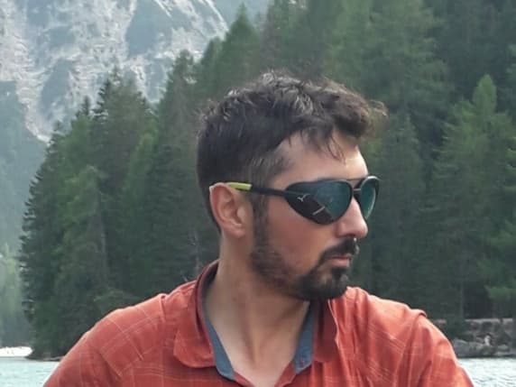 Varese, si ferma per soccorrere una donna in difficoltà: Federico Venco travolto e ucciso dall’ex di lei. Pensava fosse un rivale