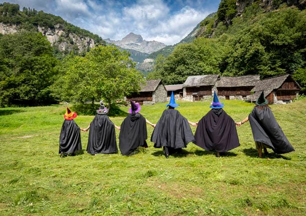 Baceno - La storia e le tradizioni protagoniste a Croveo di Baceno con le Streghe della Valle Antigorio - Archivio - Varese News
