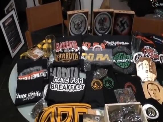 Varese, oscurato il canale Telegram dei neonazisti di Do.Ra: aveva 1.500 iscritti. Le battute sulle Shoah e le celebrazioni per il compleanno di Hitler