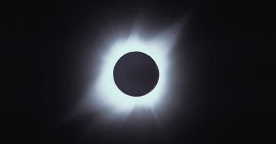 Eclissi solare totale del 12 agosto: dalla Spagna alle Baleari, i luoghi migliori per assistere