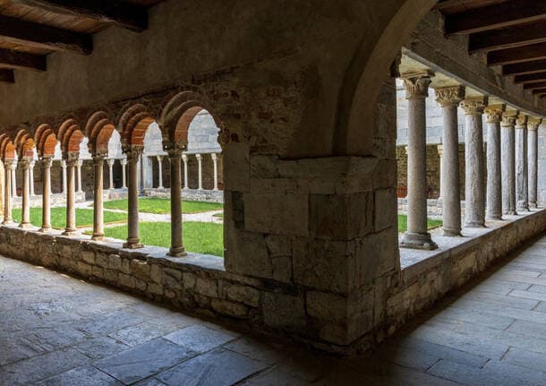 Gavirate - Si conclude “100% Arte – Il quadrato della libertà” al Chiostro di Voltorre -  - Varese News