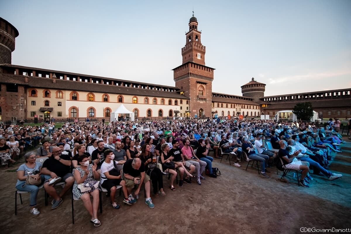Musica, comicità e cinema sotto le stelle: oltre 40 serate al Castello Sforzesco. Gli ospiti e i biglietti