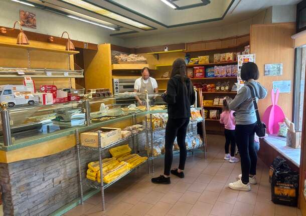 Commercio - Da Carbonate a Mozzate, i sindaci del Comasco sostengono la proposta per salvare i negozi di vicinato - Lombardia - Varese News