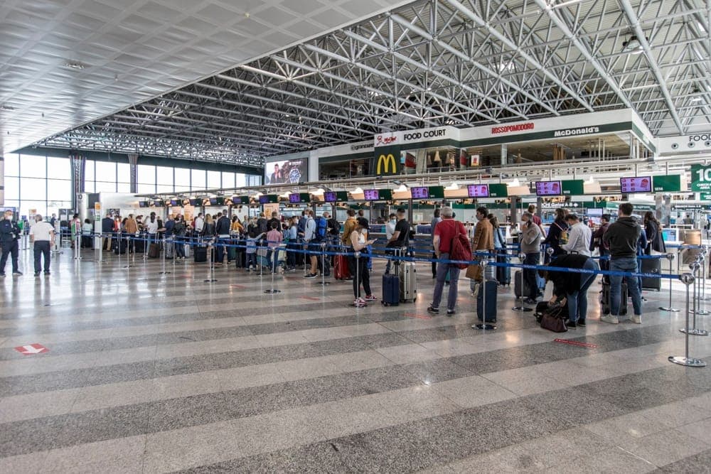 Aeroporti, la svolta per Linate e Malpensa: verso la maxifusione con un altro scalo del Nord