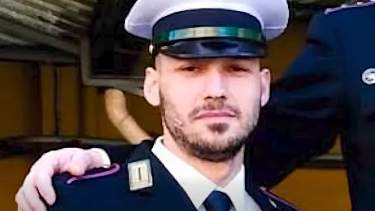 Diego Monopoli, il comandante della polizia locale trascinato da un automobilista a un posto di blocco