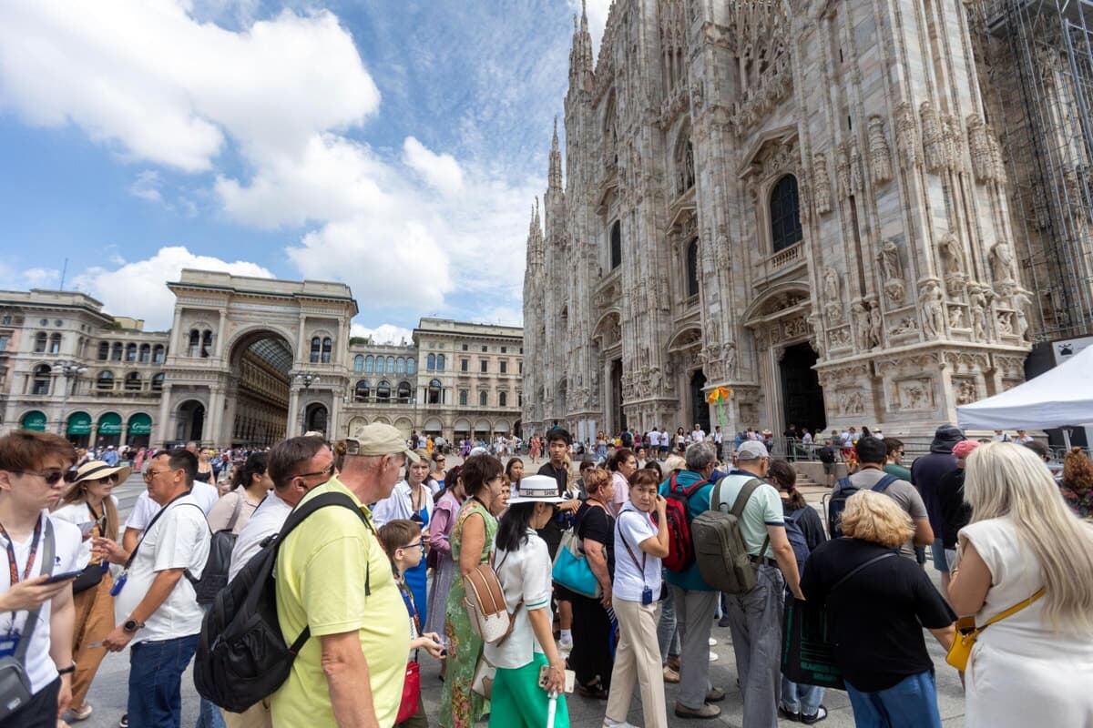 Milano è la terza città in Europa per rischio truffe e borseggi: la classifica stilata sui dati dei turisti